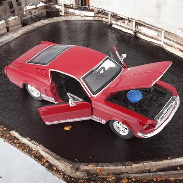 Auto Ford Mustang 1967 GT Escala 1:24 (Edición Especial) - KATZER